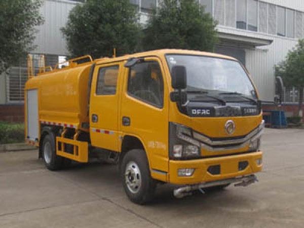 東風雙排森林消防車