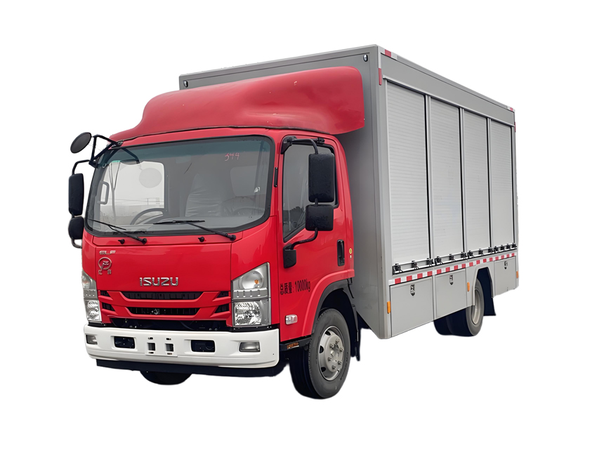 五十鈴裝備車